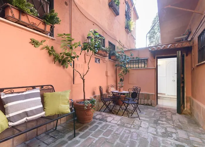 Lovely With Garden In Vatican Museums Trastevere * Roma